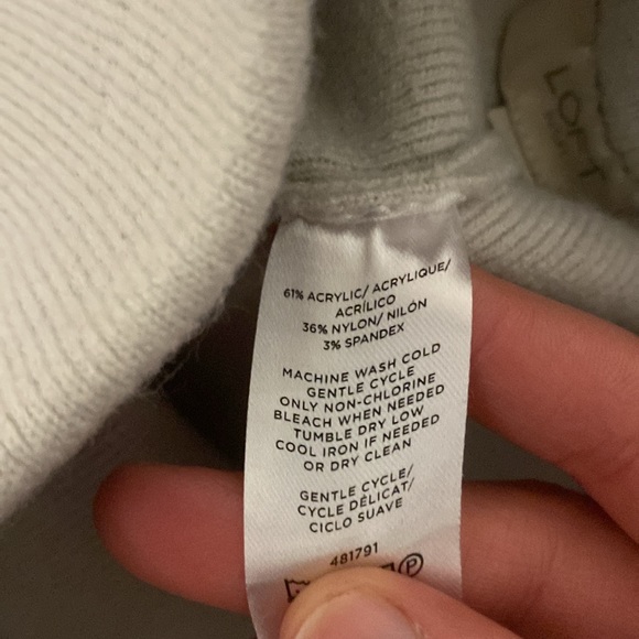 LOFT Winter Grey Stretch Knit Fitted Skirt - Size XS - Picture 3 of 4